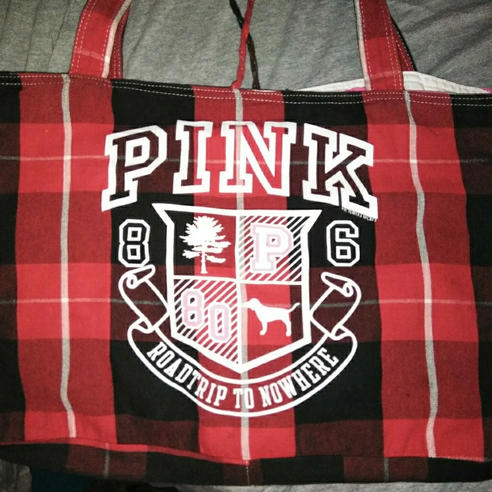 PINK VICTORIA SECRET BAG